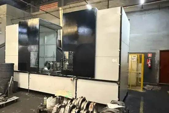 Painel elétrico enclausurado com proteção conforme normas de segurança