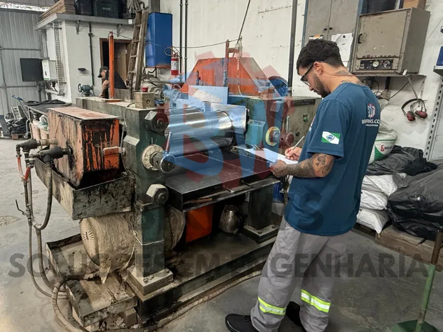 Instalação de proteção mecânica em linha de produção