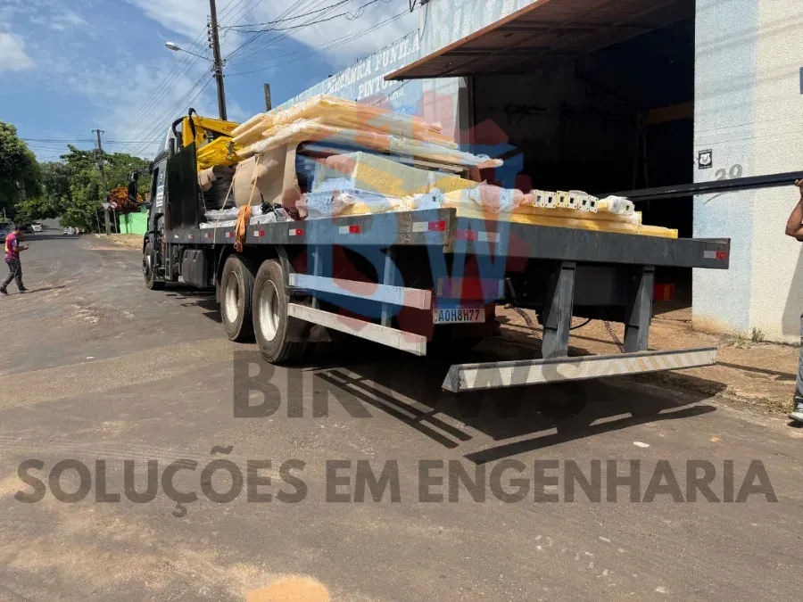 Quadro elétrico de comando integrado à adequação de máquina industrial