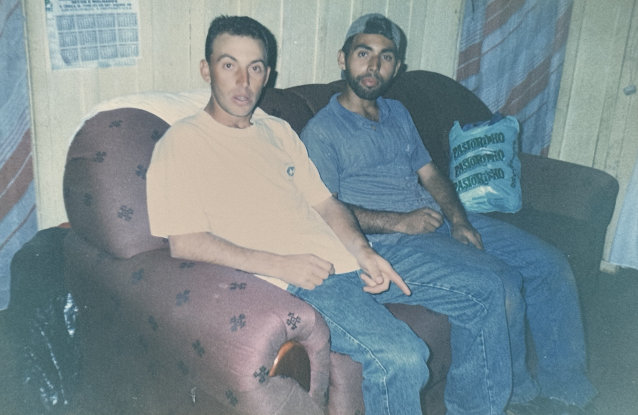 Reginaldo e Josiel Israel juntos, à época em que a nova frente de estruturas metálicas começou